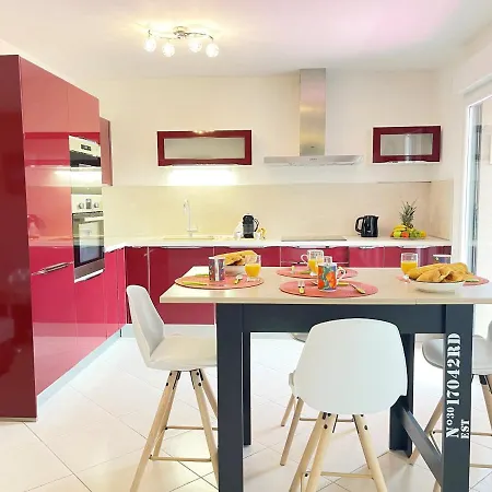 Apartman Tres Bel -residence Avec Piscine Sur Le Toit Et Vue Panoramique