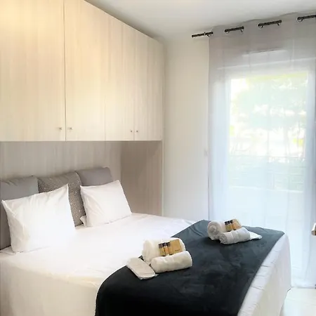 Apartman Tres Bel -residence Avec Piscine Sur Le Toit Et Vue Panoramique